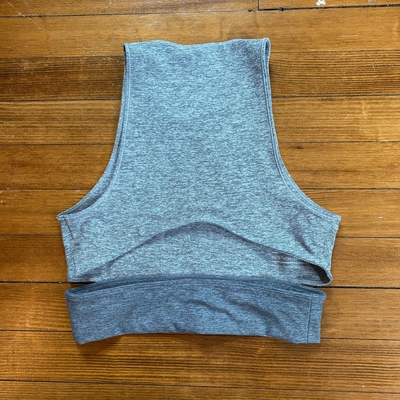 Outdoor voices slashback grey crop tank - Picture 2 of 3